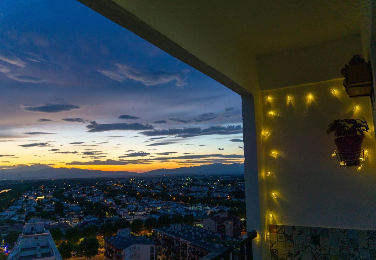 Les Couchers De Soleil A เอมปูเรียบราบา ภายนอก รูปภาพ